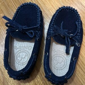 Baby dark blue suede driving shoes